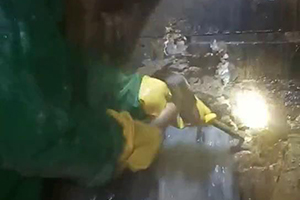 邵阳消防水池堵漏施工视频